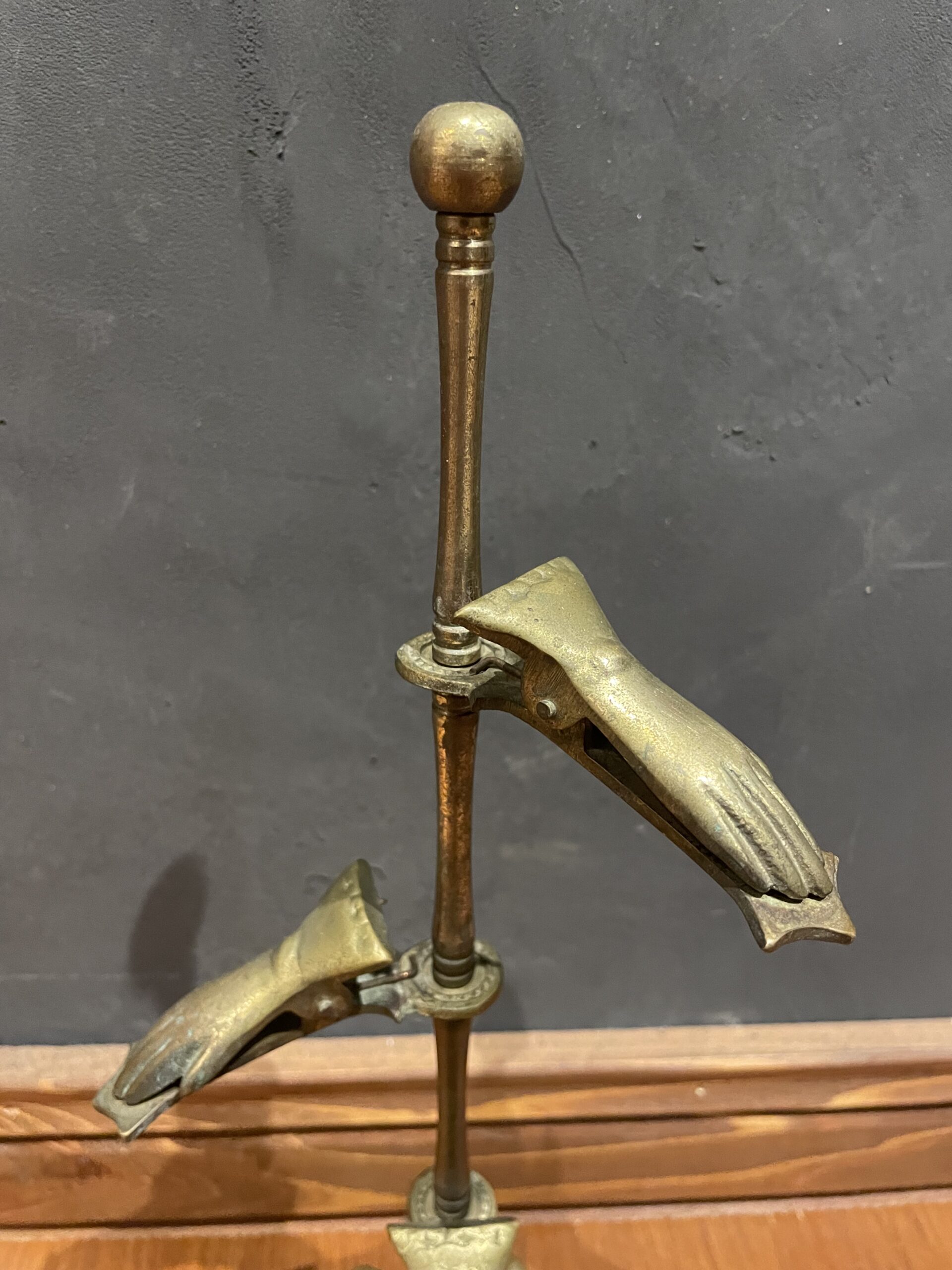 Brass hand clip stand / ブラス ハンドクリップ スタンド - 画像 (4)