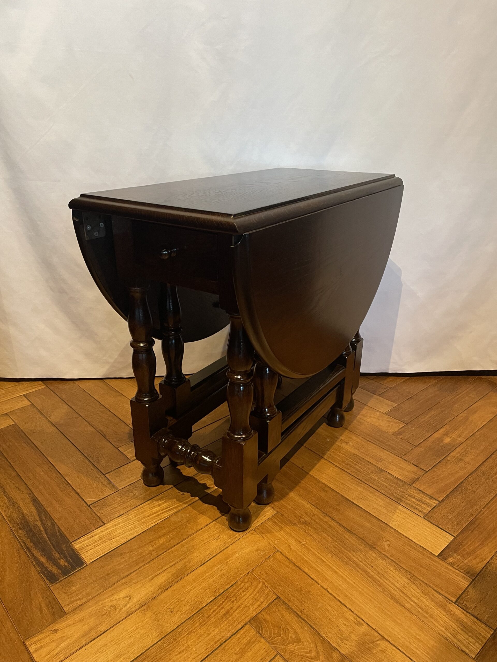 Gateleg table / ゲートレッグテーブル
