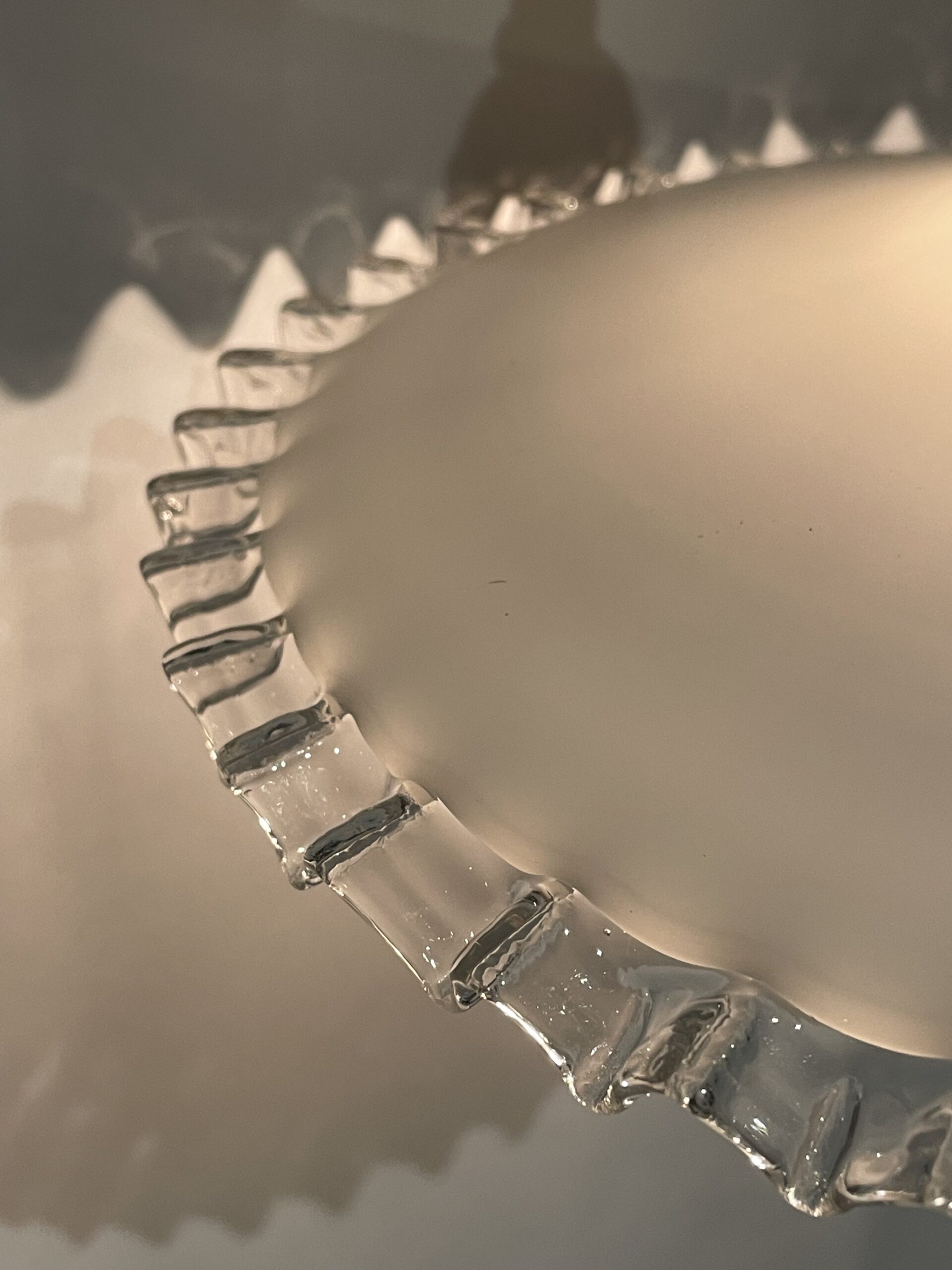 French white opaline glass shade lamp 1灯 / フレンチ ホワイトオパーリン ガラスシェードランプ - 画像 (8)