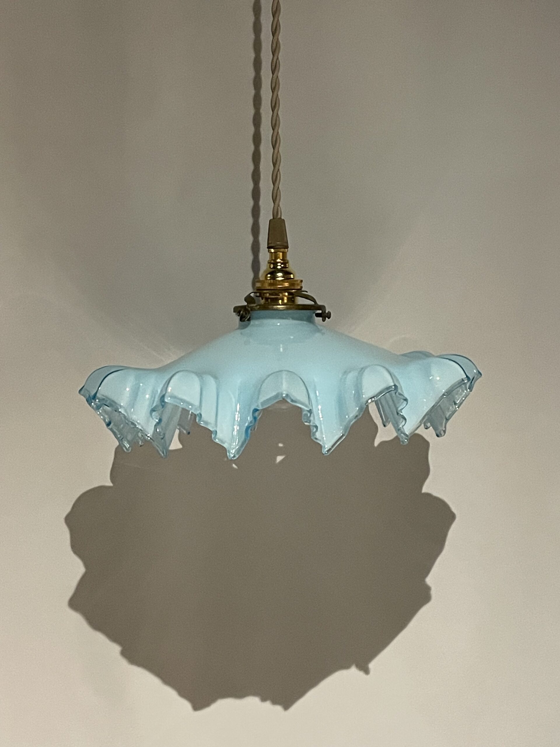 French blue opaline glass shade lamp 1灯 / フレンチ ブルーオパーリン ガラスシェードランプ - 画像 (2)