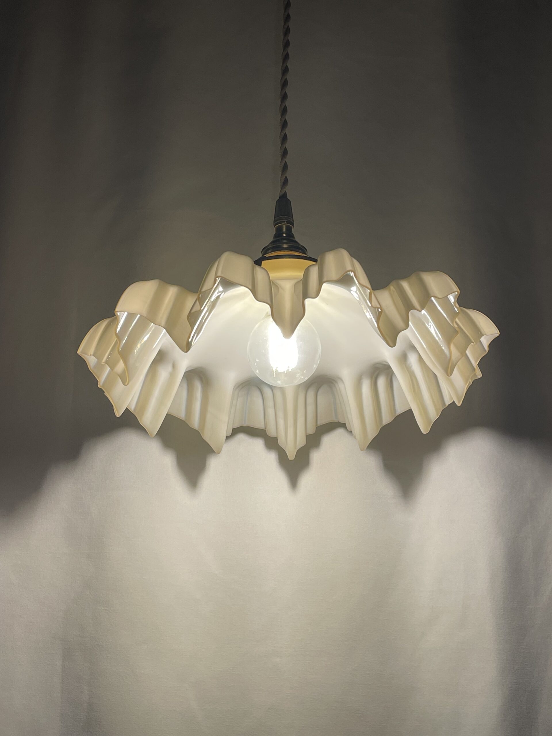 French yellow opaline glass shade lamp 1灯 / フレンチ イエローオパーリン ガラスシェードランプ - 画像 (4)