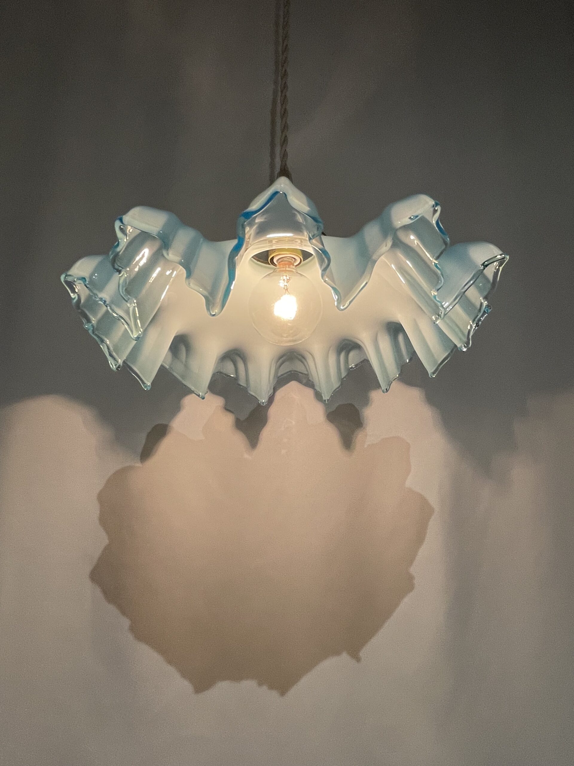 French blue opaline glass shade lamp 1灯 / フレンチ ブルーオパーリン ガラスシェードランプ - 画像 (4)