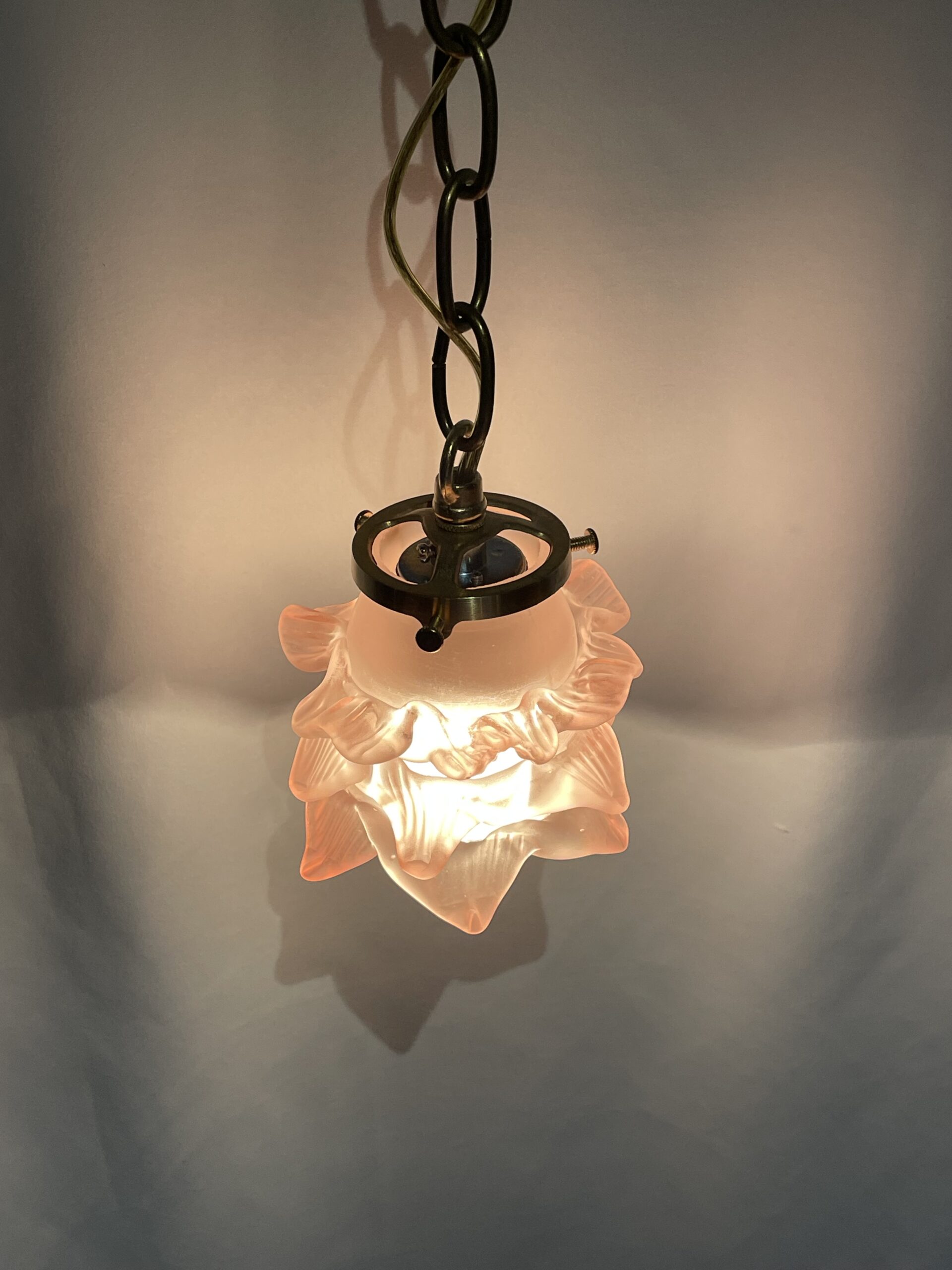 French pink glass shade lamp 1灯 / フレンチピンクガラスシェードランプ 1灯 - 画像 (4)