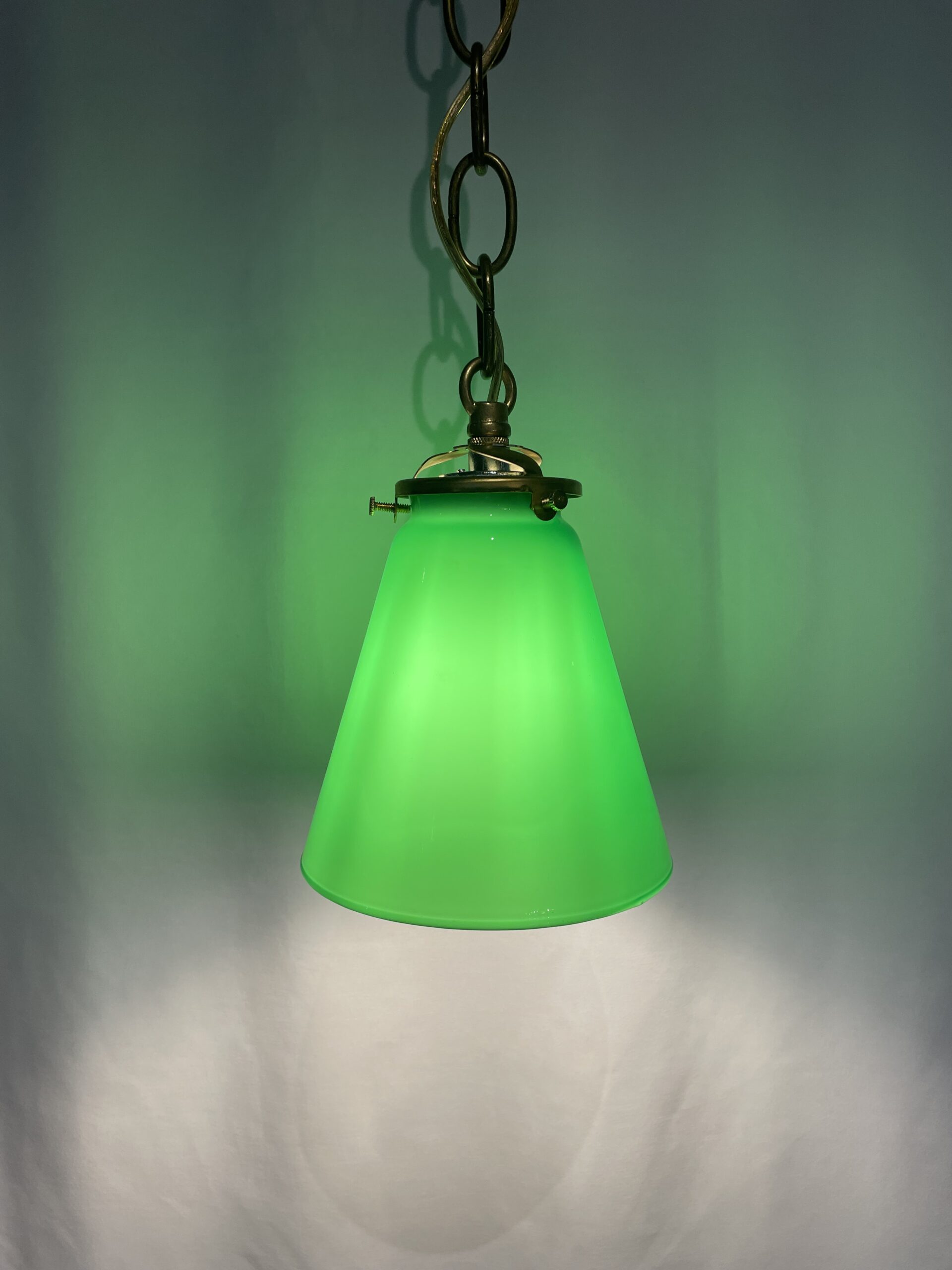Green cone glass shade lamp 1灯 / グリーンコーン ガラスシェードランプ 1灯