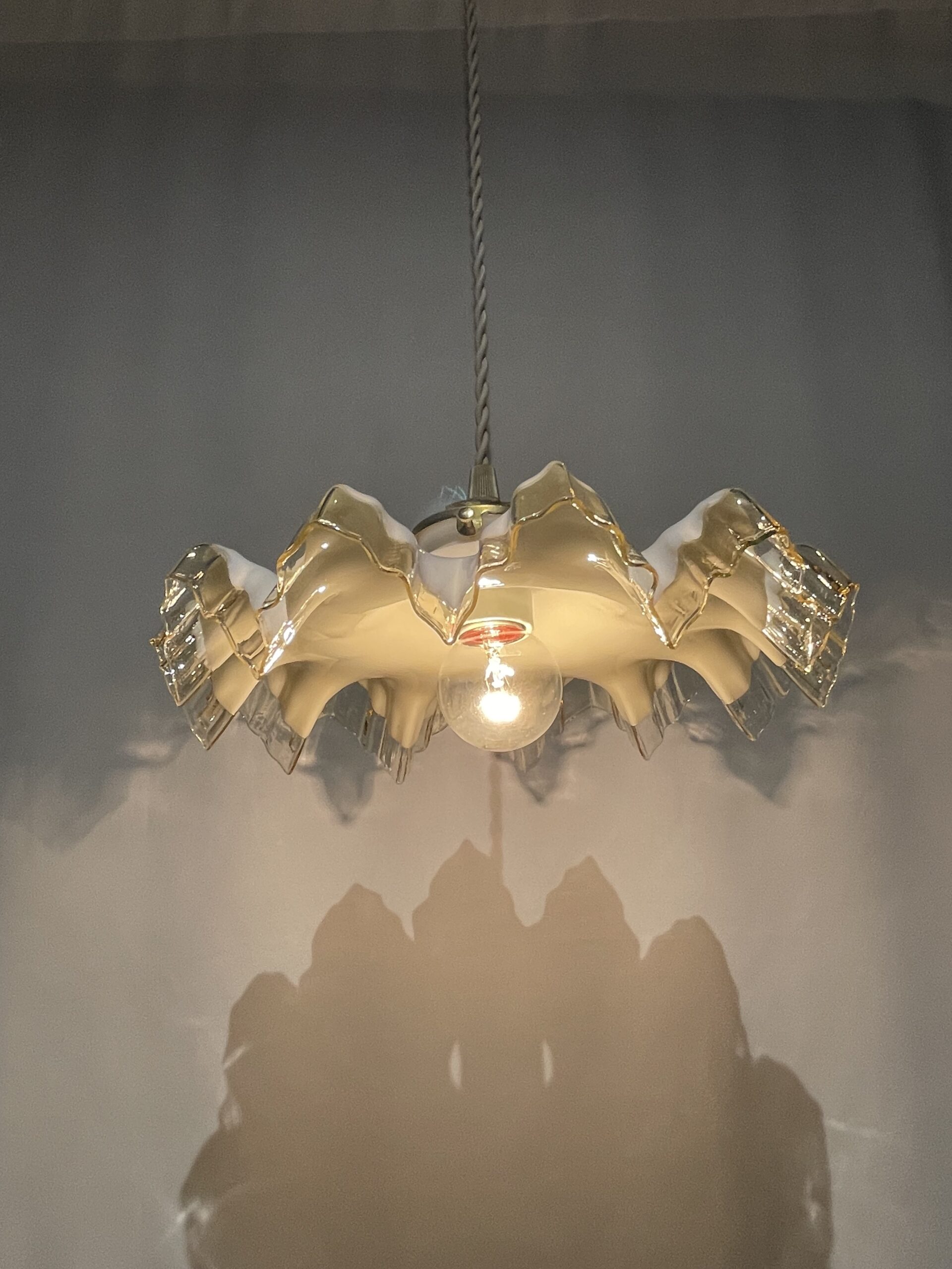 French yellow × white opaline glass shade lamp 1灯 / フレンチ イエロー×ホワイト オパーリン ガラスシェードランプ 1灯 - 画像 (3)