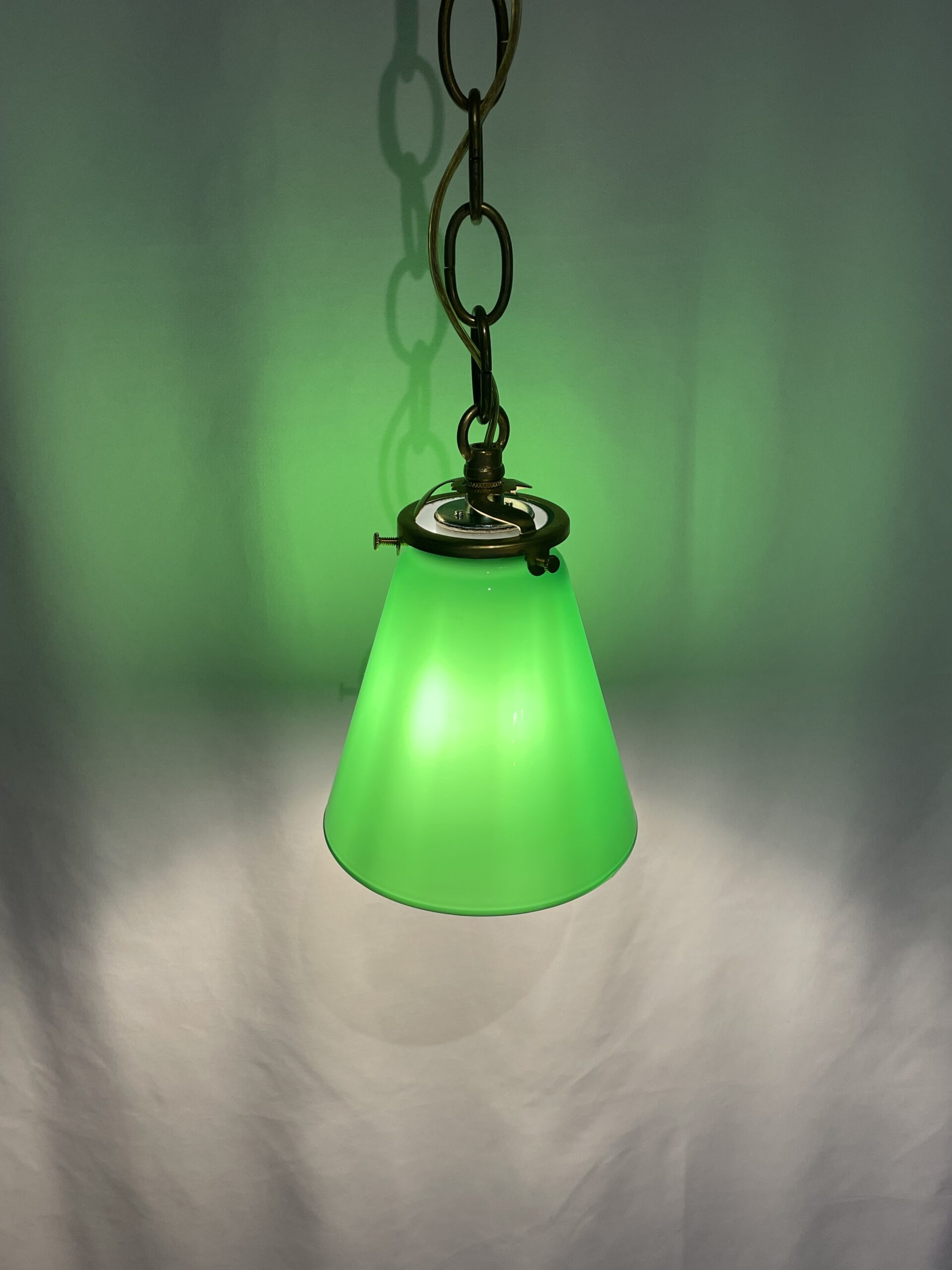Green cone glass shade lamp 1灯 / グリーンコーン ガラスシェードランプ 1灯 - 画像 (4)